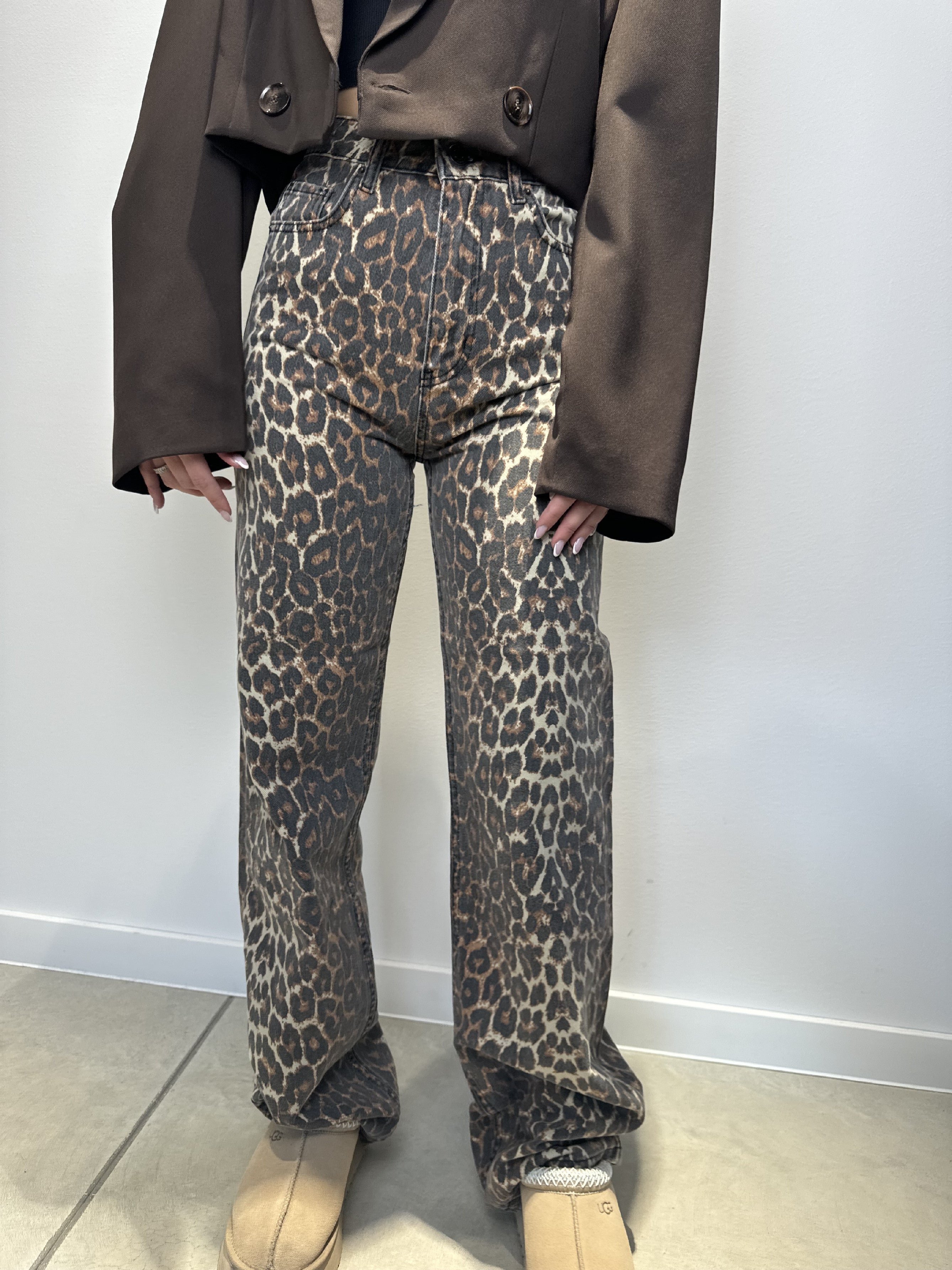 LEO JEANS