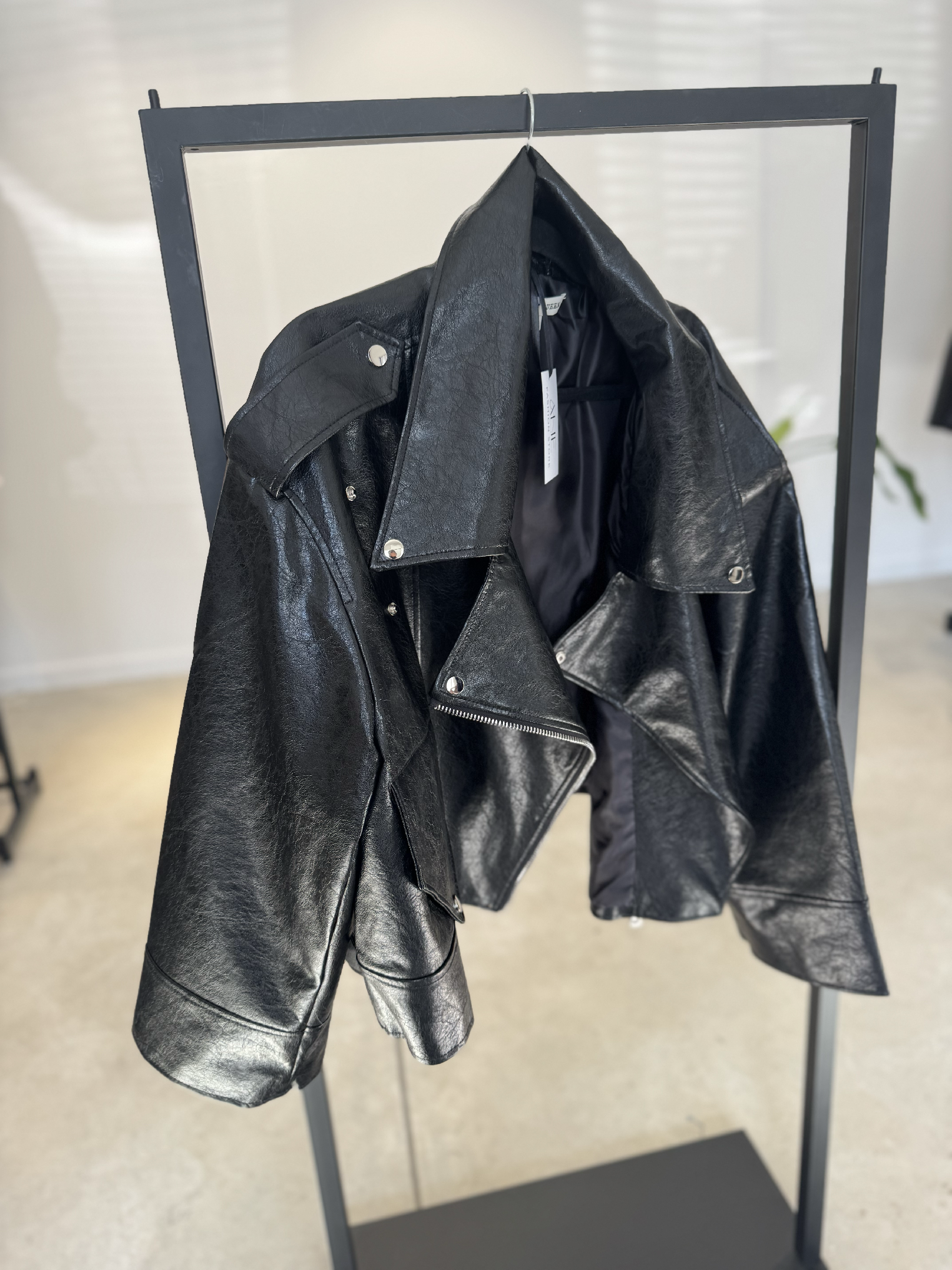 OVERSIZE BLACK KOŽENKA PREMIUM